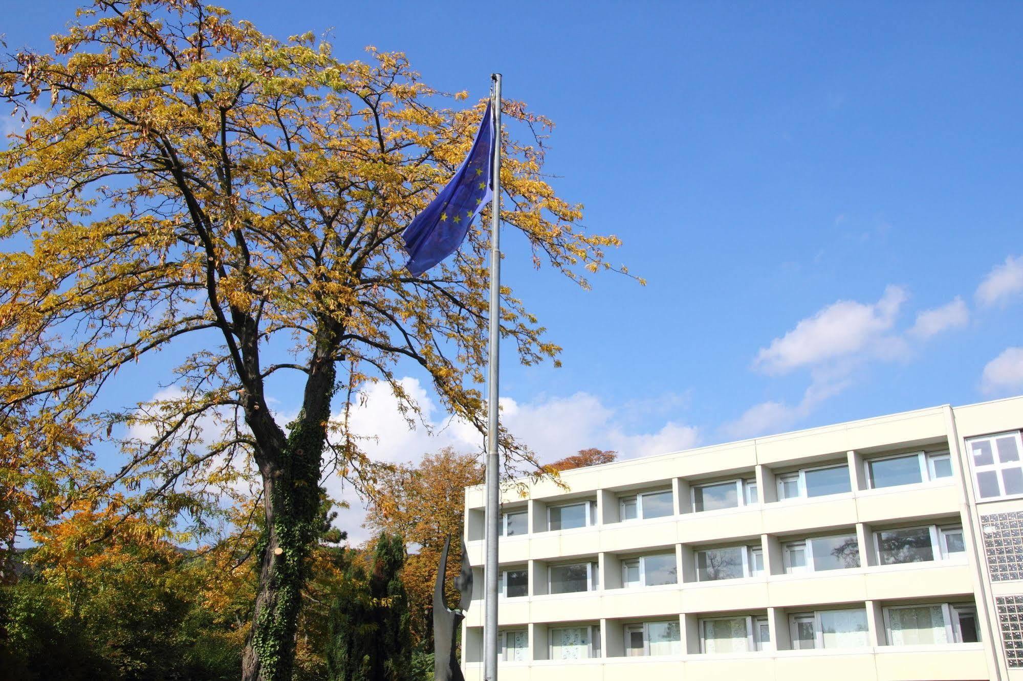 College Garden Hotel Bad Voeslau Eksteriør bilde